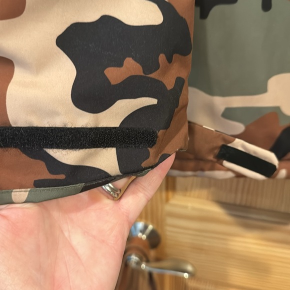 Thirty Two ski and snowboard jacket - Picture 3 of 11